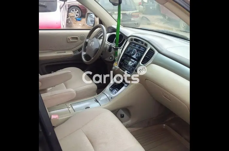 Used Toyota Highlander 2005 - 2/5