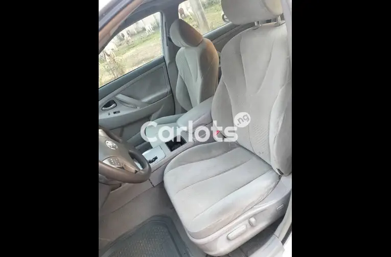 Nigerian Used 2011 UPGRADED TOYOTA CAMRY LE for sale in Abuja, FCT - thumbnail 3