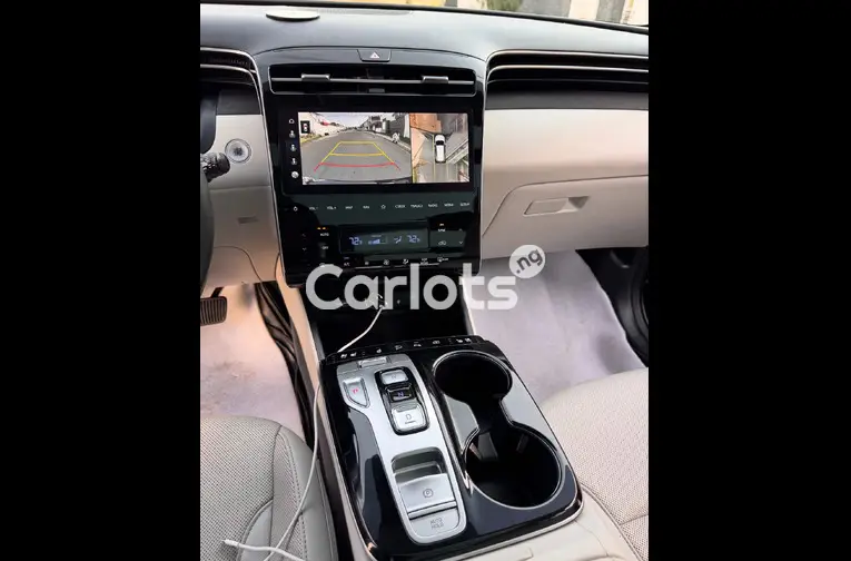 Foreign Used 2022 HYUNDAI TUCSON for sale in Abuja, FCT - thumbnail 3