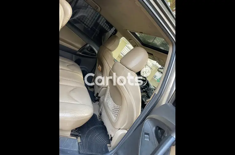 2010 TOYOTA RAV4 for sale in Abuja, FCT - thumbnail 4