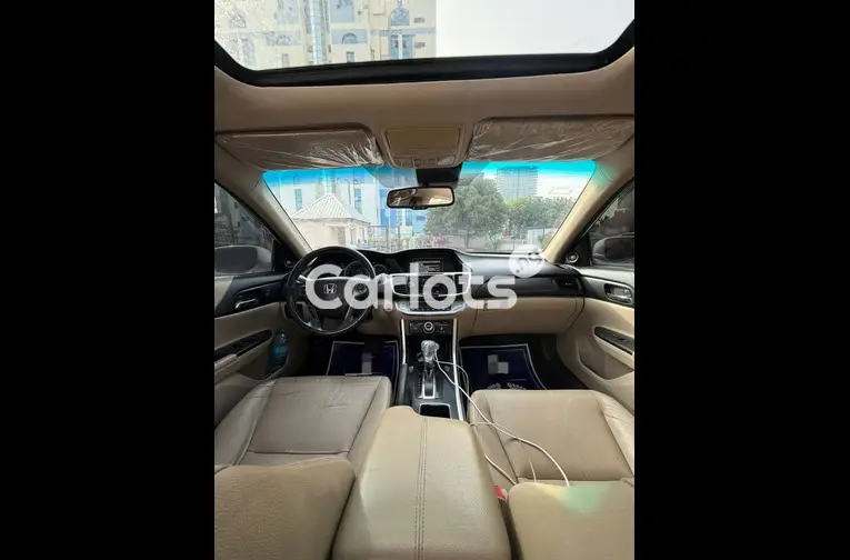 2017 UPGRADED HONDA ACCORD FULL OPTION for sale in Abuja, FCT - thumbnail 3