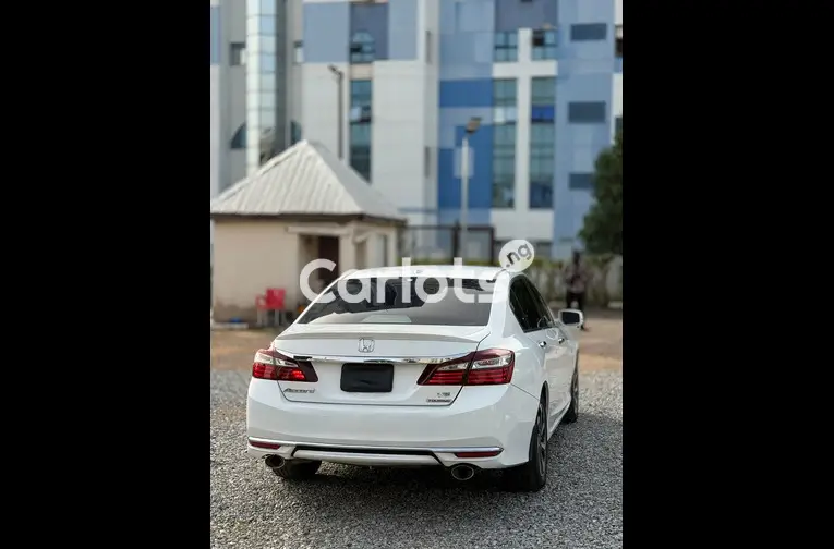 2017 UPGRADED HONDA ACCORD FULL OPTION for sale in Abuja, FCT - photo 5 of 5