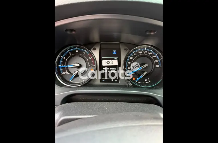 BRAND NEW 2025 TOYOTA HILUX ADVENTURE for sale in Lagos, Lagos - photo 5 of 5