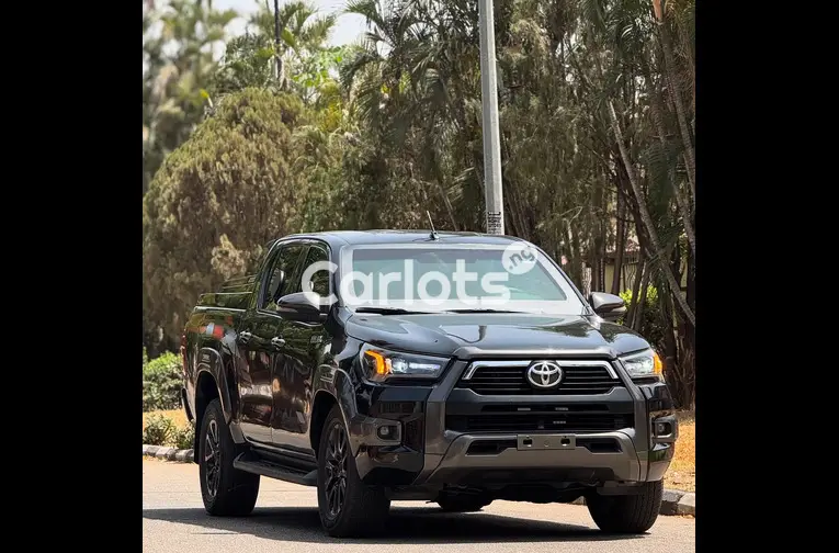 2021 BULLETPROOF TOYOTA HILUX ADVENTURE - 1/5
