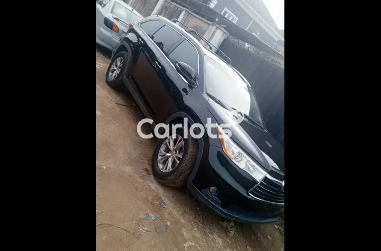 2014 TOYOTA HIGHLANDER XLE - 4/5