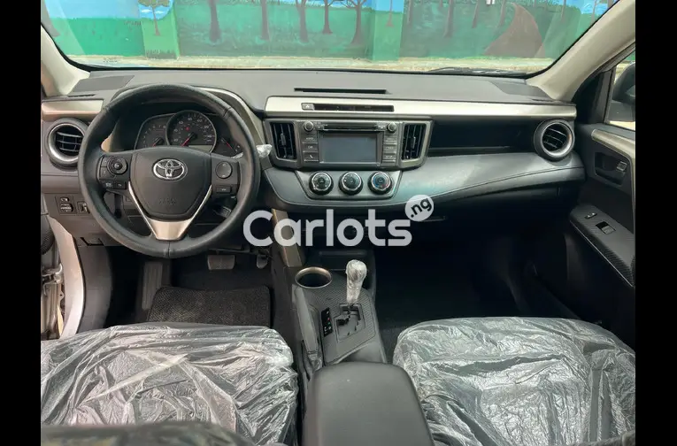 FOREIGN USED 2018 UPGRADED TOYOTA RAV4 XLE for sale in Kaduna, Kaduna - photo 2 of 5