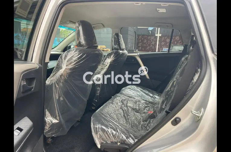 FOREIGN USED 2018 UPGRADED TOYOTA RAV4 XLE for sale in Kaduna, Kaduna - thumbnail 3