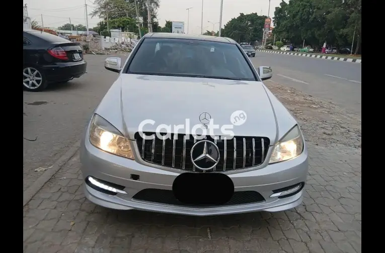 Nigerian Used 2008 MERCEDES BENZ C350 for sale in Abuja, FCT - photo 1 of 5