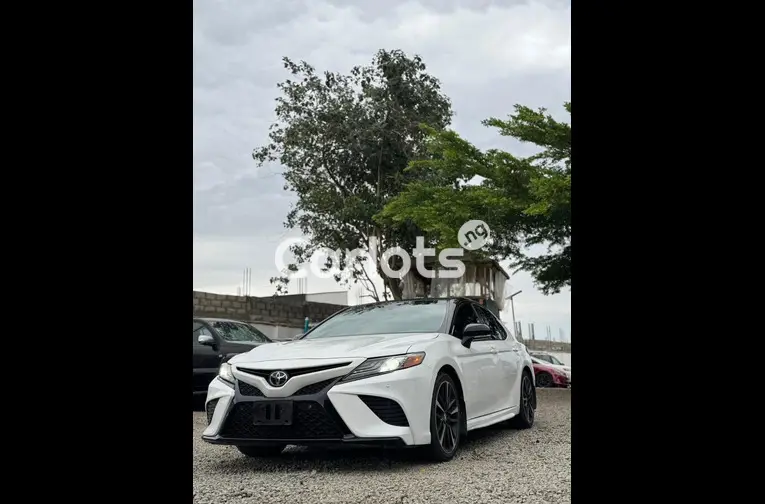 FOREIGN USED 2019 TOYOTA CAMRY XSE FULL OPTION