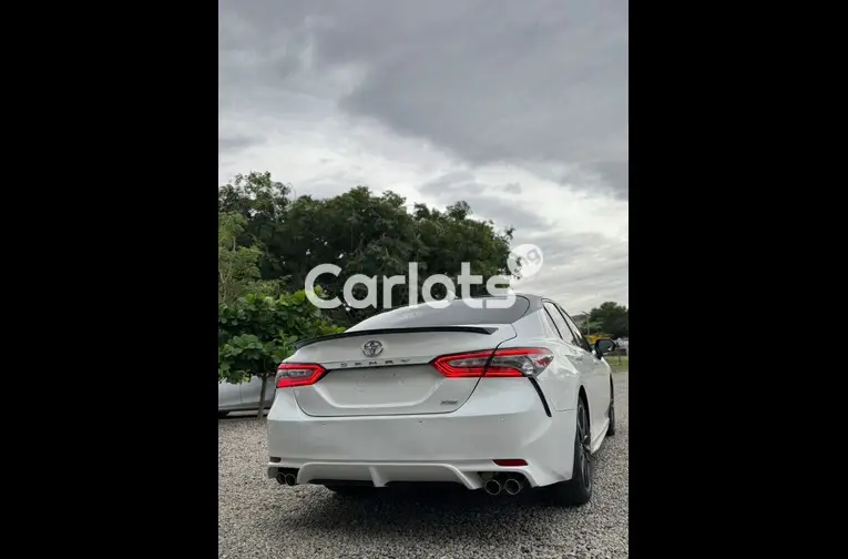 FOREIGN USED 2019 TOYOTA CAMRY XSE FULL OPTION for sale in Abuja, FCT - photo 4 of 5