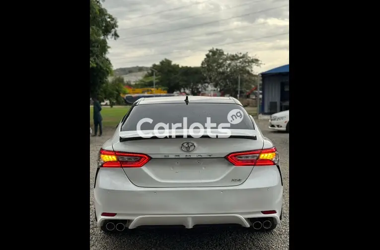 FOREIGN USED 2019 TOYOTA CAMRY XSE FULL OPTION for sale in Abuja, FCT - thumbnail 5
