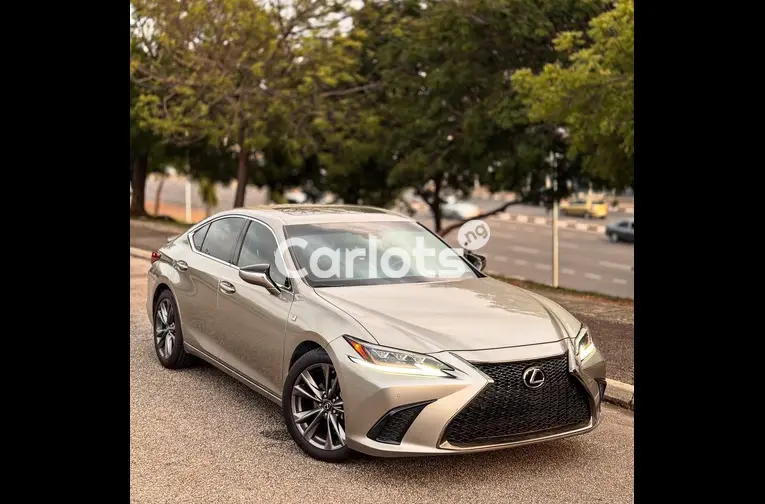 FOREIGN USED 2021 LEXUS ES250 F-SPORT for sale in Abuja