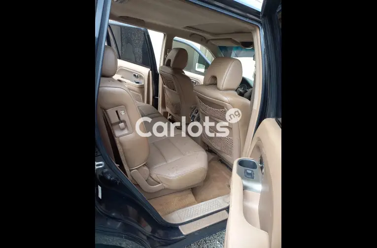 Nigerian Used Clean 2007 Honda Pilot for sale in Lagos - photo 3 of 5