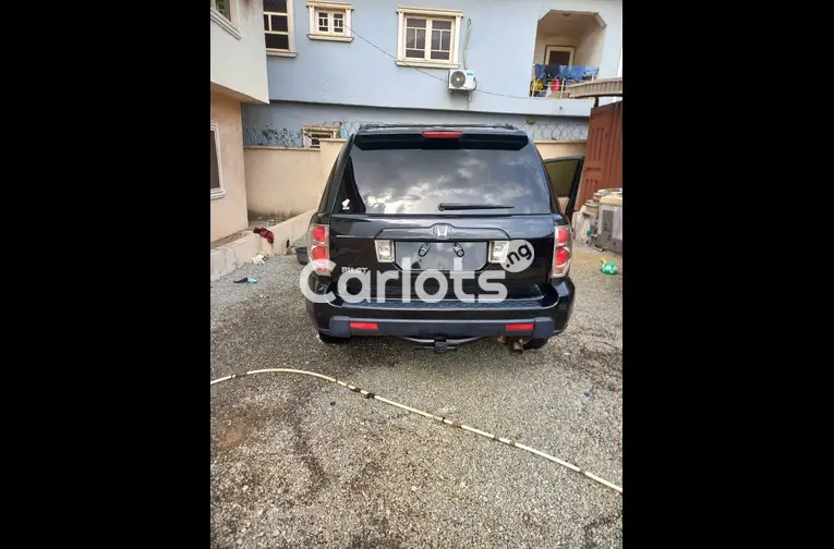 Nigerian Used Clean 2007 Honda Pilot for sale in Lagos - thumbnail 5