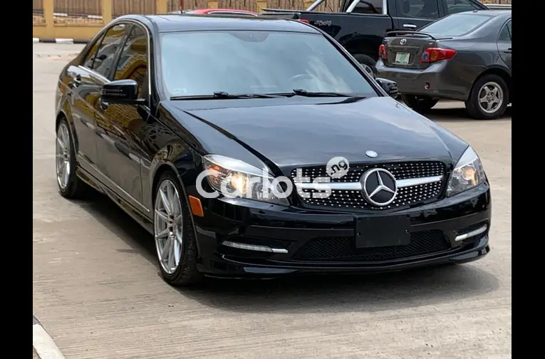 FOREIGN USED 2011 MERCEDES BENZ C300 - 2/5