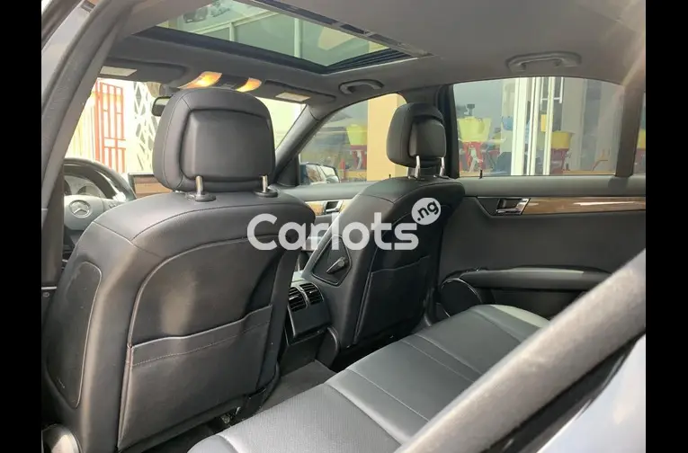 FOREIGN USED 2011 MERCEDES BENZ C300 for sale in Abuja, FCT - photo 4 of 5
