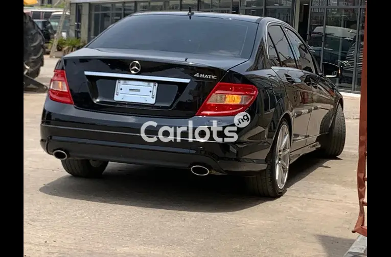 FOREIGN USED 2011 MERCEDES BENZ C300 for sale in Abuja, FCT - thumbnail 5