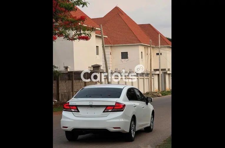 FOREIGN USED 2015 HONDA CIVIC FULL OPTION for sale in Kaduna, Kaduna - photo 4 of 5