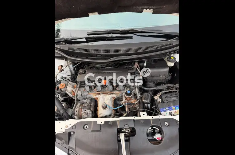 FOREIGN USED 2015 HONDA CIVIC FULL OPTION for sale in Kaduna, Kaduna - thumbnail 5
