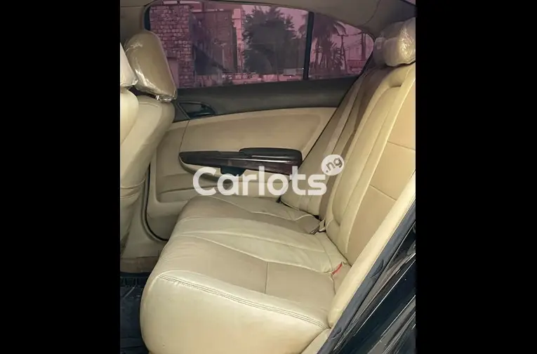 2011 HONDA ACCORD for sale in Kaduna, Kaduna - thumbnail 3