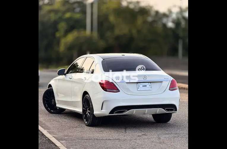 FOREIGN USED 2016 MERCEDES BENZ C300 for sale in Abuja, FCT - thumbnail 4
