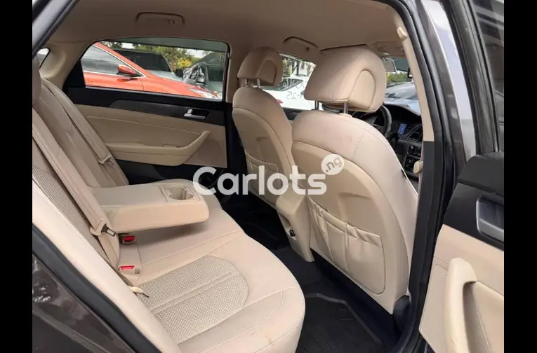 FOREIGN USED 2016 HYUNDAI SONATA SPORT for sale in Abuja, FCT - photo 4 of 5