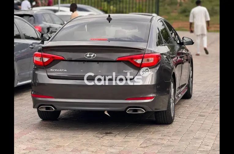 FOREIGN USED 2016 HYUNDAI SONATA SPORT for sale in Abuja, FCT - thumbnail 5
