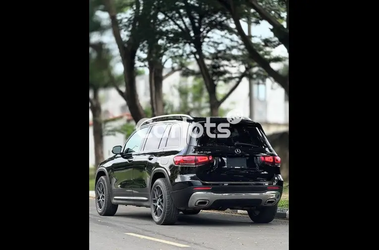 Foreign Used 2021 MERCEDES BENZ GLB250 for sale in Abuja, FCT - photo 5 of 5