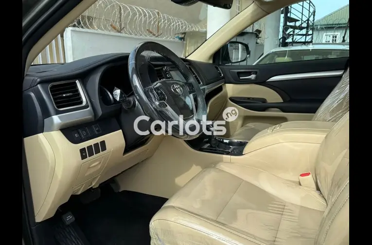 Toyota highlander 2019 - 2/5