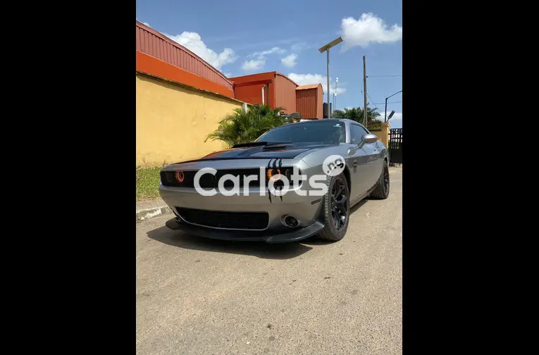Pre-Owned 2015 Dodge Charger SRT Hell Cat for sale in Ikeja