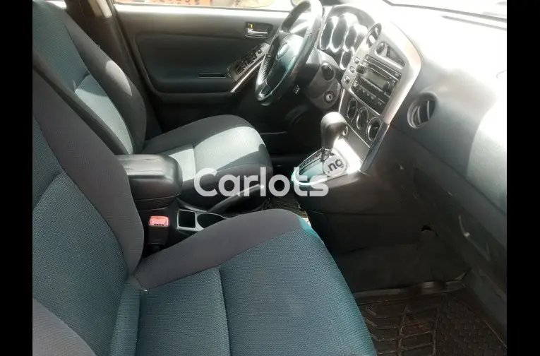 2005 Toyota Matrix - 3/5