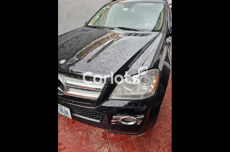 Urgent sale Mercedes Benz GL 450 2008