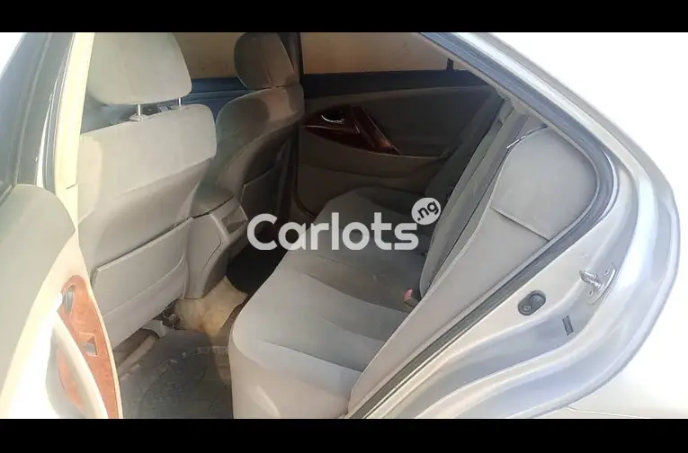 Nigerian Used Clean 2008 Toyota Camry for sale in Lagos - thumbnail 3