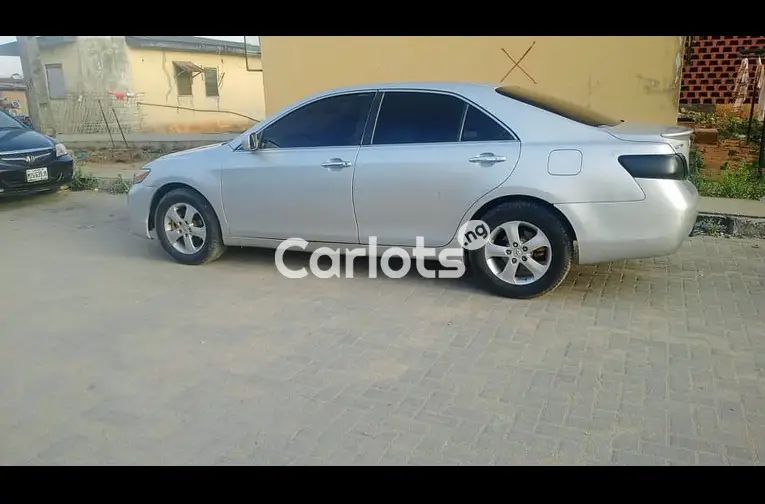 Nigerian Used Clean 2008 Toyota Camry for sale in Lagos - photo 4 of 5