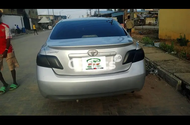 Nigerian Used Clean 2008 Toyota Camry for sale in Lagos - thumbnail 5