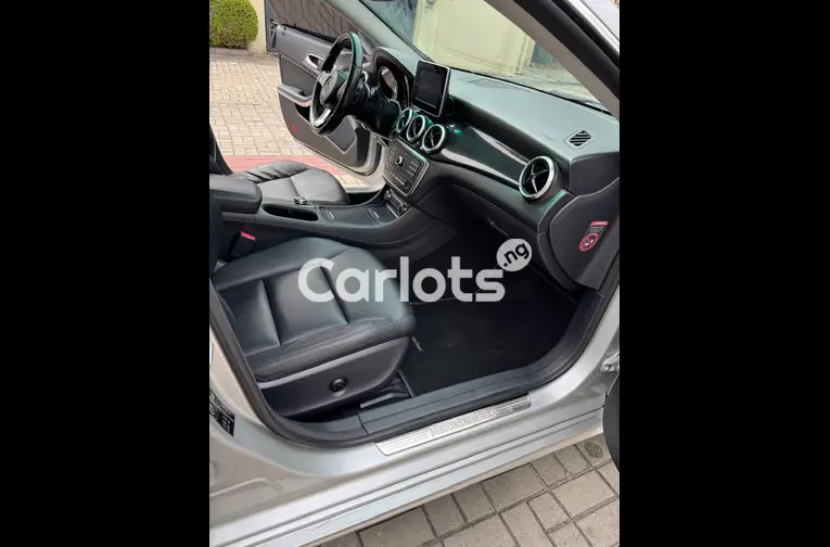 Direct Belgium 2016 Mercedes-Benz CLA 180 - 2/5