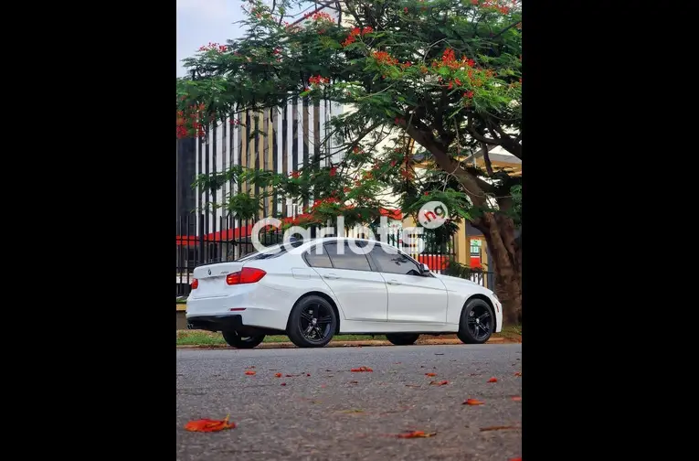2013 BMW 3 SERIES 328i for sale in Abuja, FCT - thumbnail 5