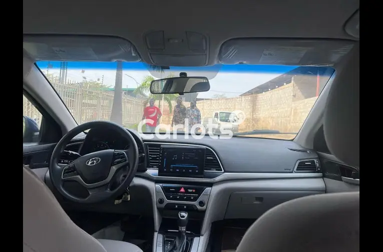 2017 HYUNDAI ELANTRA for sale in Abuja, FCT - thumbnail 2