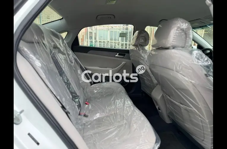 Foreign Used 2017 HYUNDAI SONATA for sale in Abuja, FCT - thumbnail 3