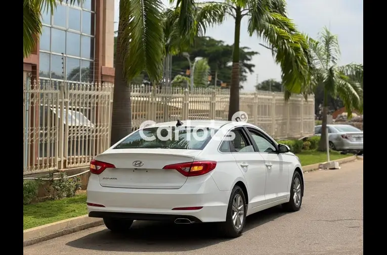 Foreign Used 2017 HYUNDAI SONATA for sale in Abuja, FCT - thumbnail 4