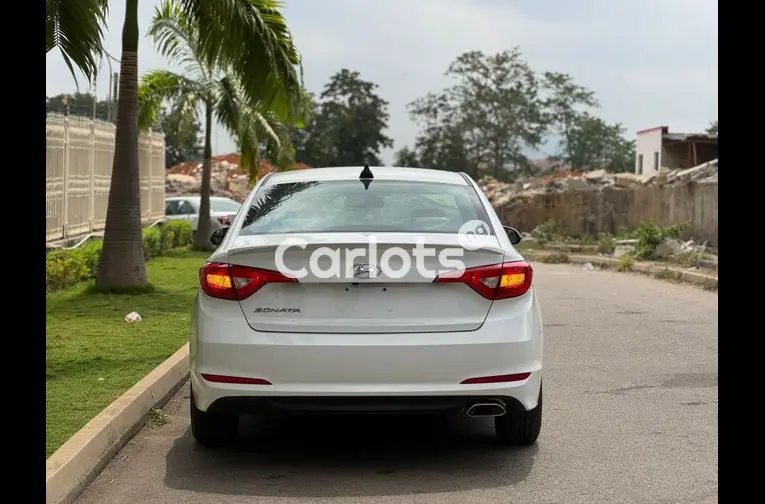 Foreign Used 2017 HYUNDAI SONATA for sale in Abuja, FCT - photo 5 of 5