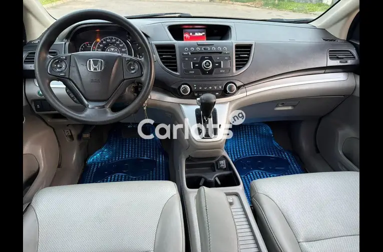 Nigerian Used 2013 HONDA CRV AWD for sale in Abuja, FCT - thumbnail 2