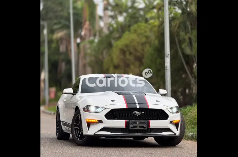 FOREIGN USED 2020 FORD MUSTANG 5.0 GT for sale in Abuja