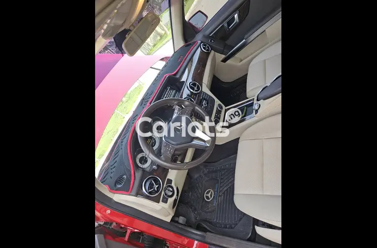 Nigerian Used Mercedes Benz GLK 2014 for sale in Abuja, FCT - thumbnail 3