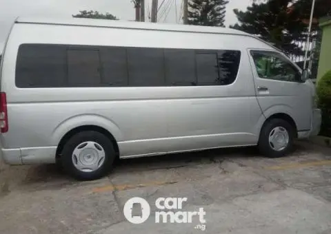 Toyota hiace for rent - 2/2