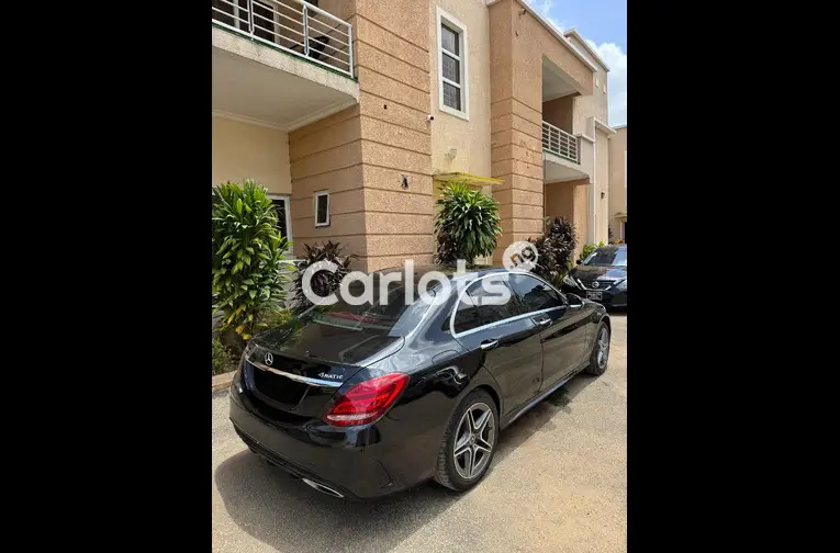 Nigerian Used 2016 MERCEDES BENZ C300 AMG TRIM FULL OPTION for sale in Abuja, FCT - thumbnail 5