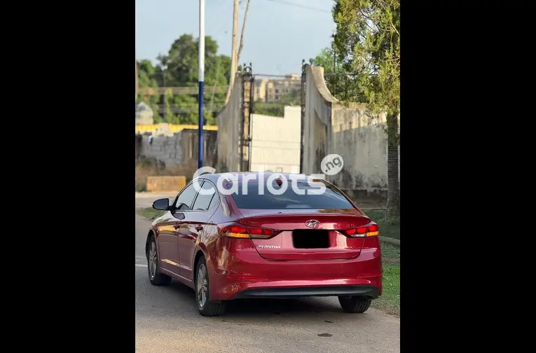 Nigerian Used 2018 HYUNDAI ELANTRA for sale in Kaduna - thumbnail 5