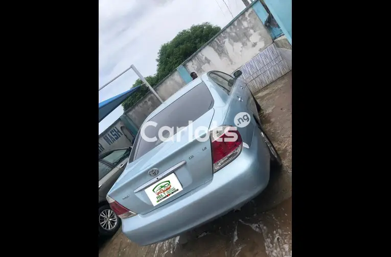 Nigerian Used Clean 2005 Toyota Camry LE for sale in Ajah, Lagos - photo 5 of 5
