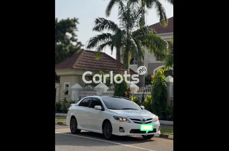 2013 UPGRADED TOYOTA COROLLA S for sale in Abuja, FCT - thumbnail 2