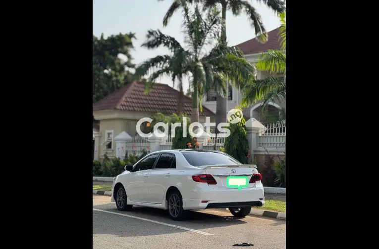 2013 UPGRADED TOYOTA COROLLA S for sale in Abuja, FCT - thumbnail 5